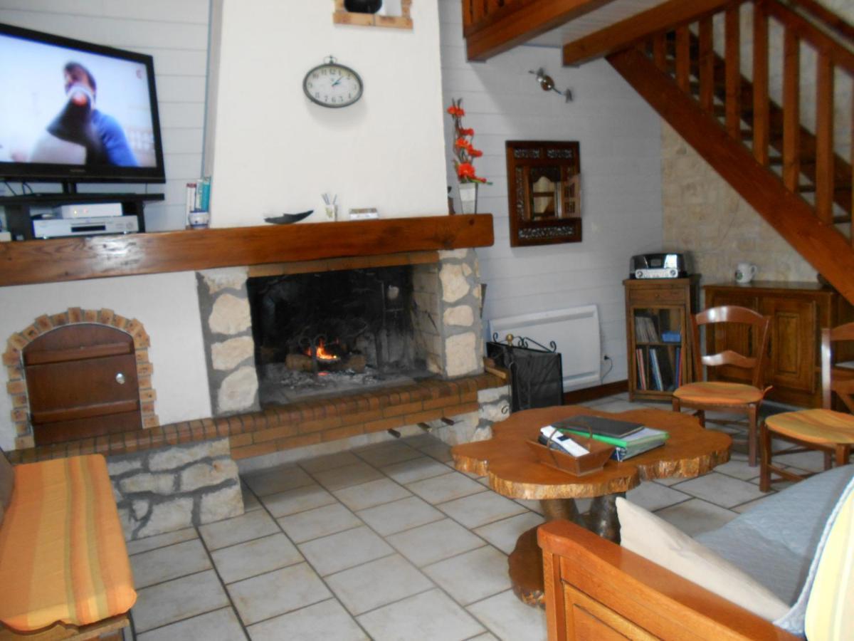 Marais Poitevin Bord Riviere Peche ,Barque, Velos, Wifi, Linge, Cheminee, Cuisine, Terrain De Boules La Taillee ภายนอก รูปภาพ